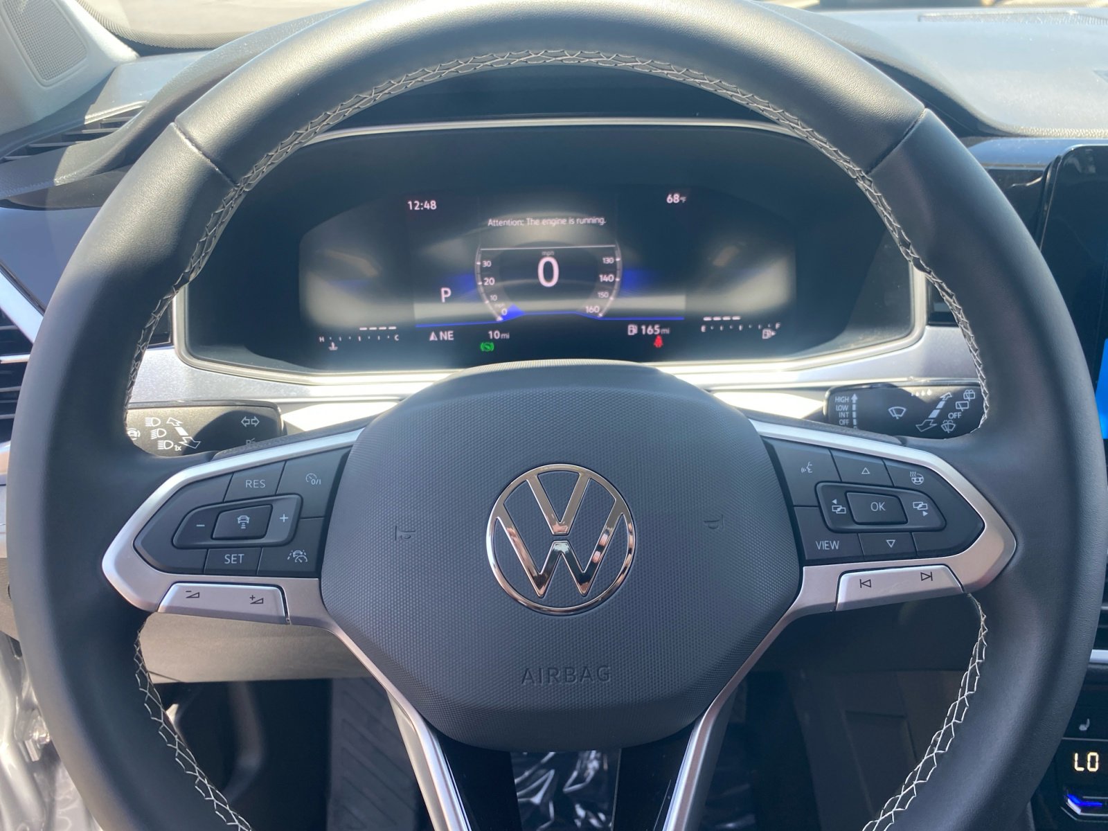 New 2025 Volkswagen Taos SE image 9