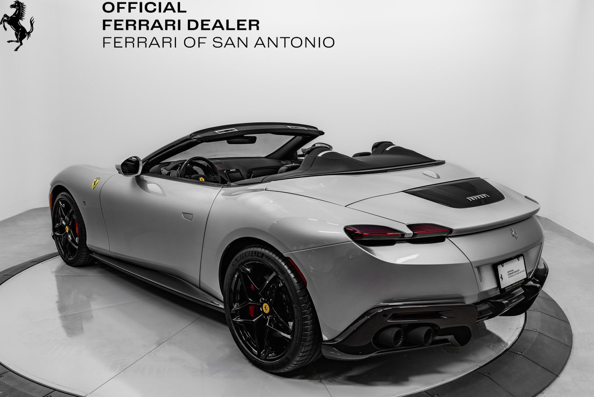 Certified 2025 Ferrari Roma Spider RWD image 2