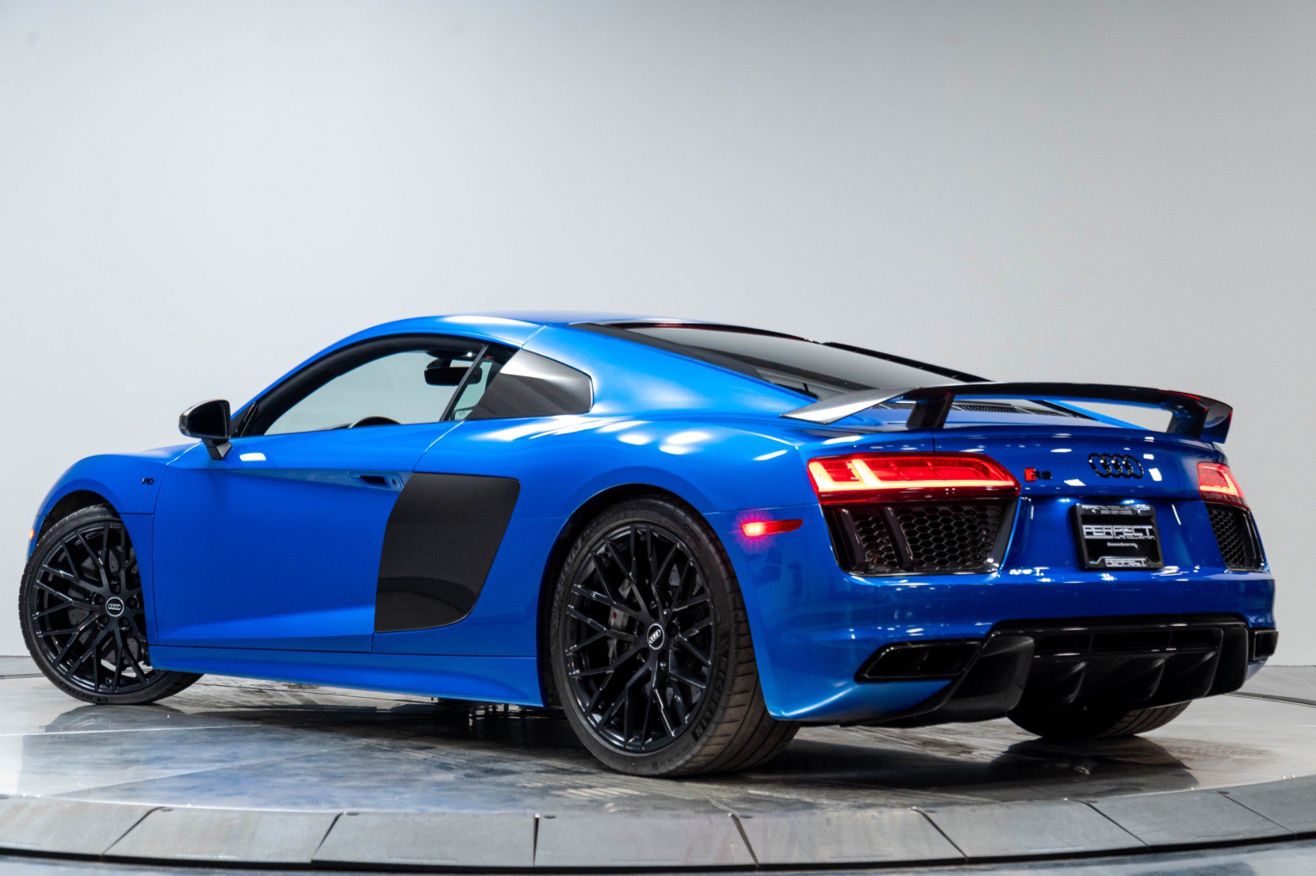 Used 2017 Audi R8 V10 plus AWD/4WD image 44