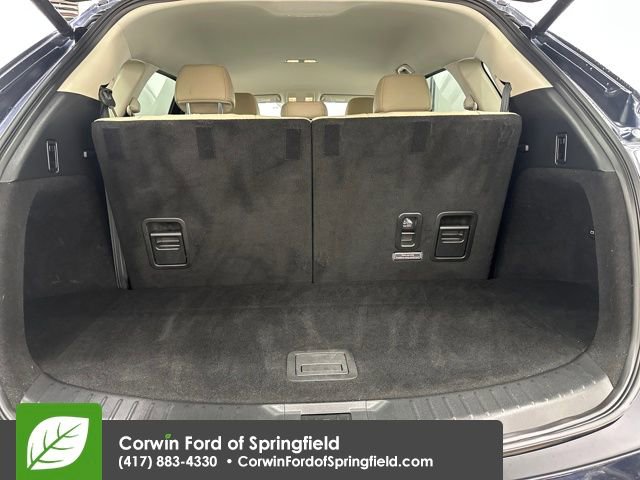 Used 2022 MAZDA CX-9 Touring image 17
