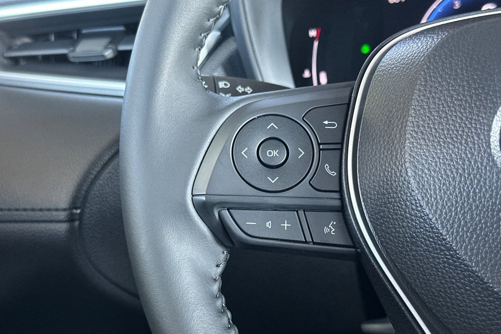 Certified 2026 Toyota Corolla Cross LE image 28