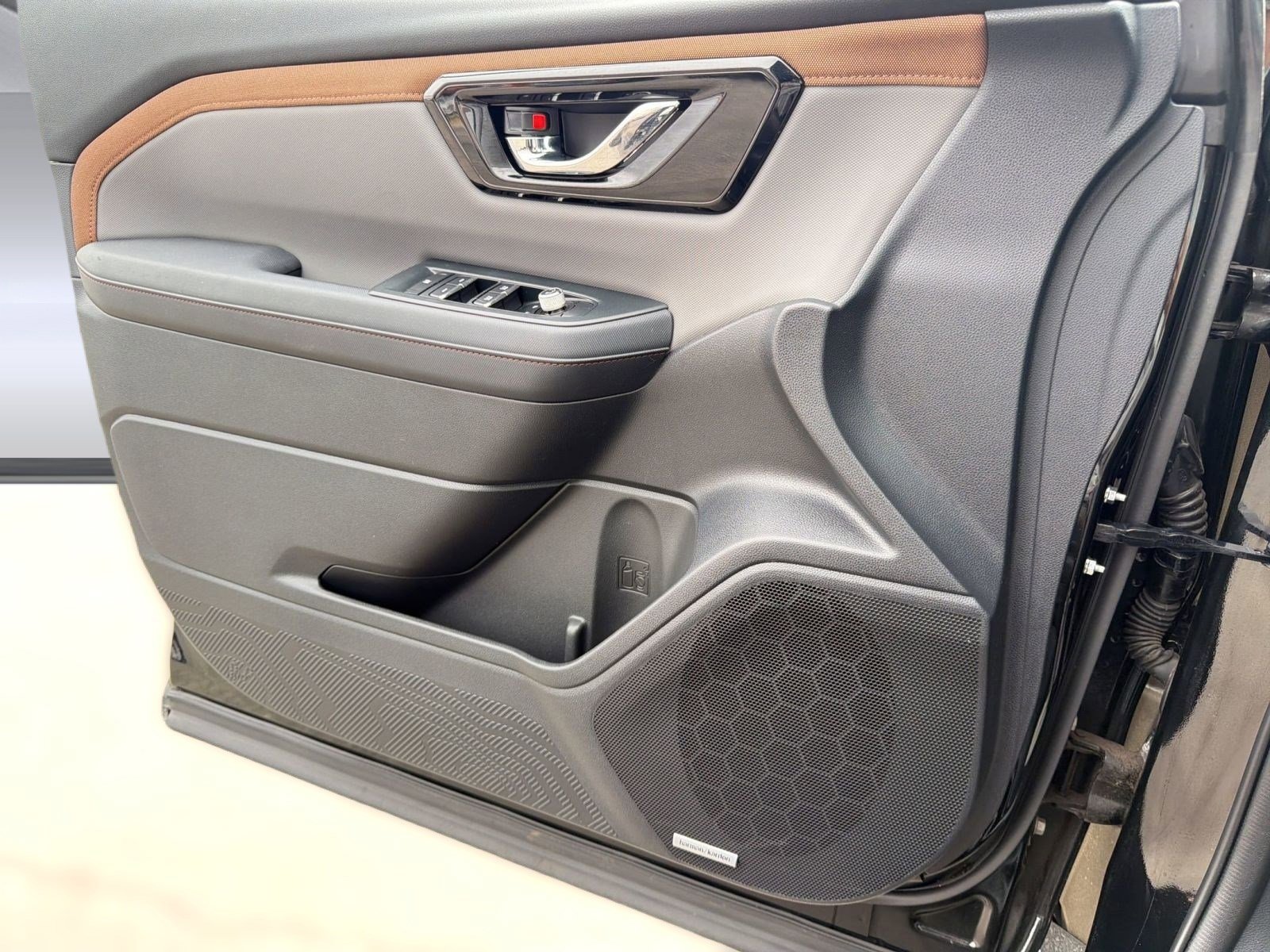 Used 2025 Subaru Forester Sport image 21