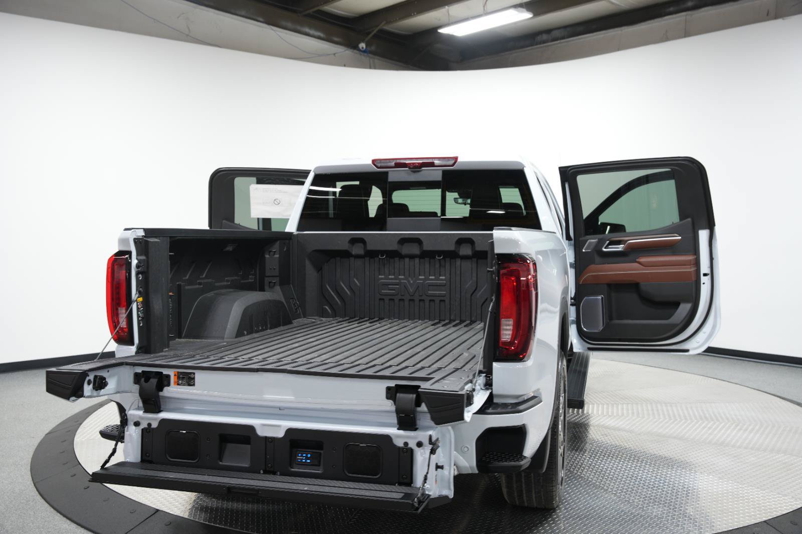 New 2026 GMC Sierra 1500 Denali Ultimate AWD/4WD image 13