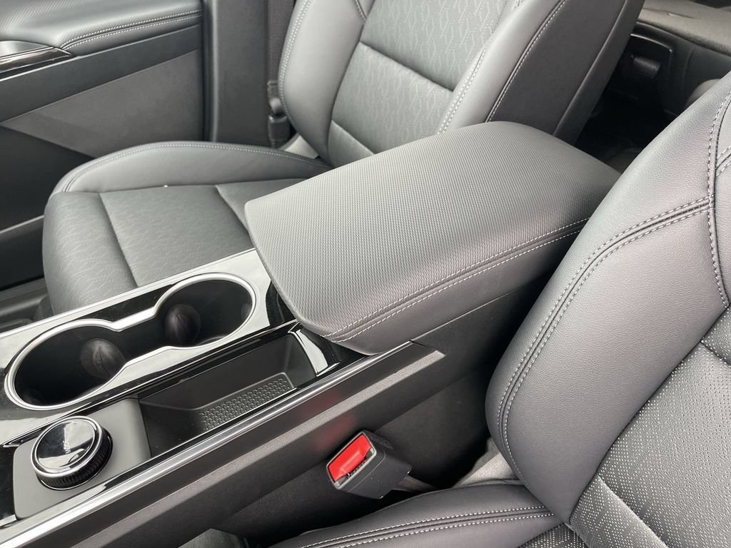New 2026 Chevrolet Equinox LT w/ Convenience Package II FWD image 21