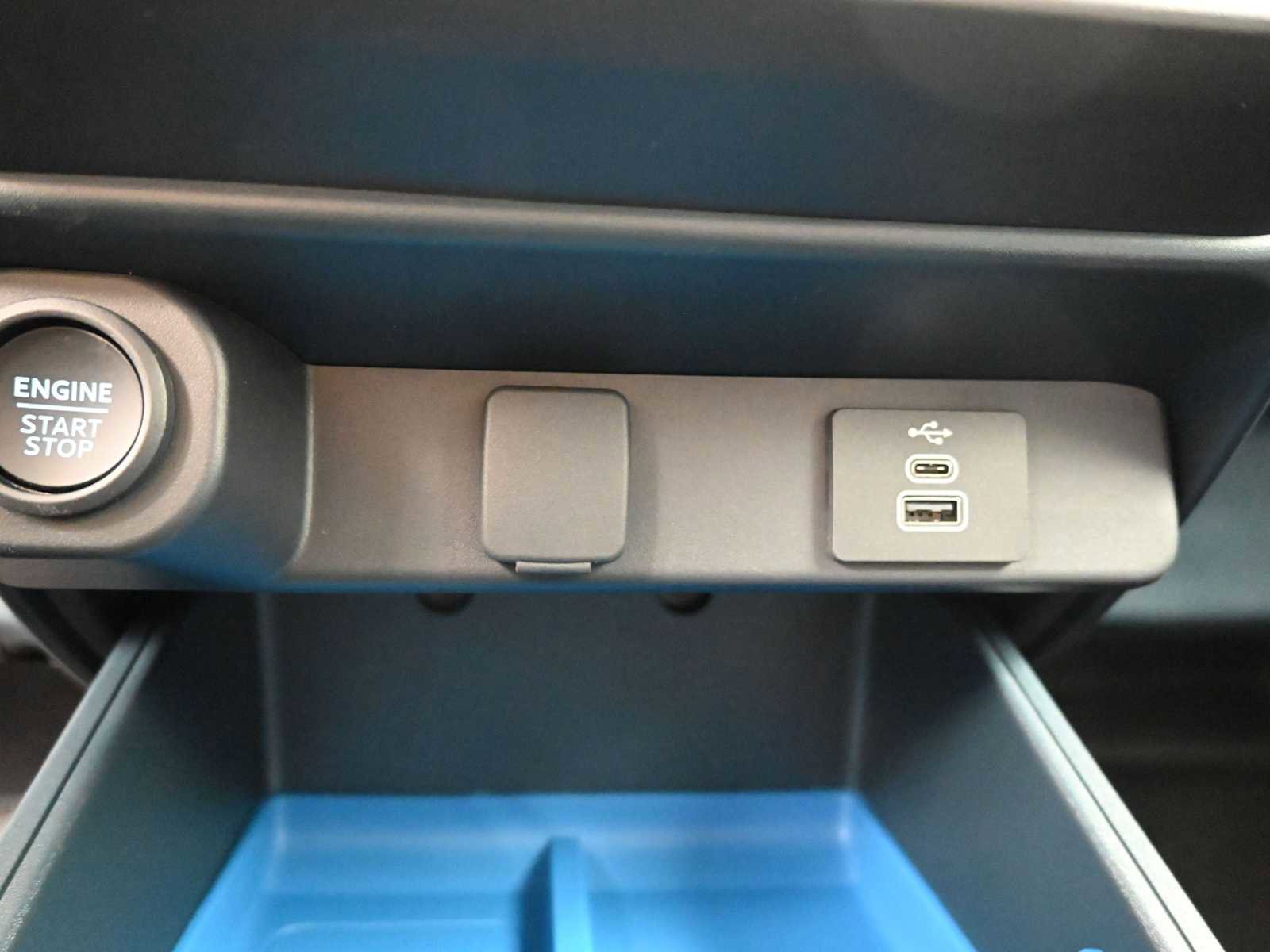 New 2025 Ford Maverick XLT w/ Equipment Group 301A image 33