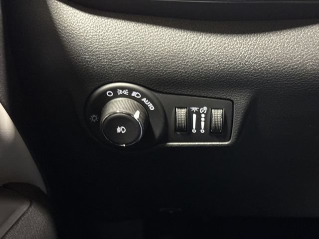 New 2026 Jeep Compass Limited AWD/4WD image 18