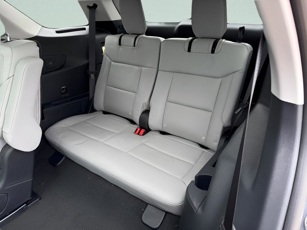 New 2026 Ford Explorer Active w/ Active Comfort Package AWD/4WD image 7