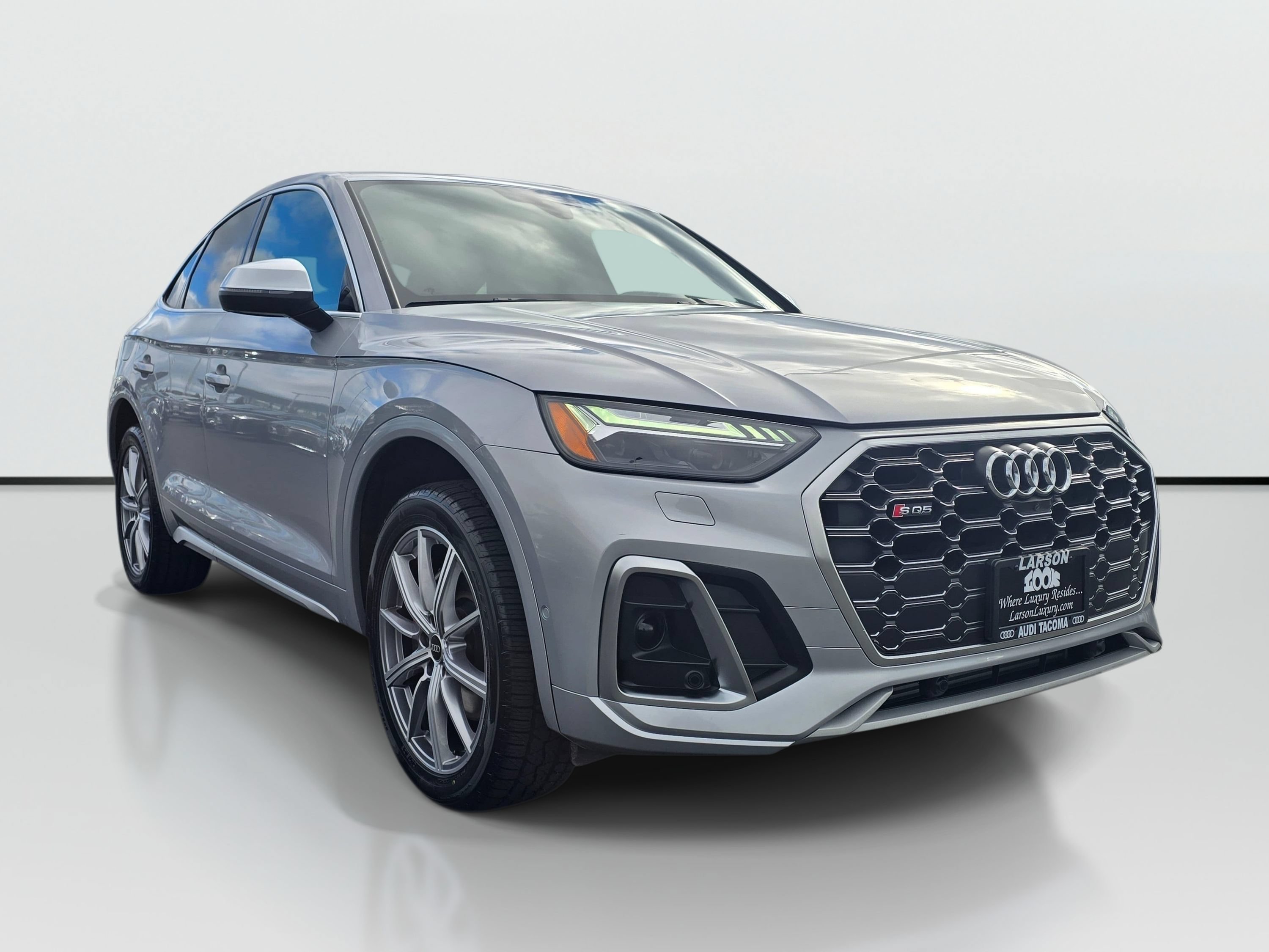 Used 2023 Audi SQ5 Prestige w/ Prestige Package AWD/4WD image 7
