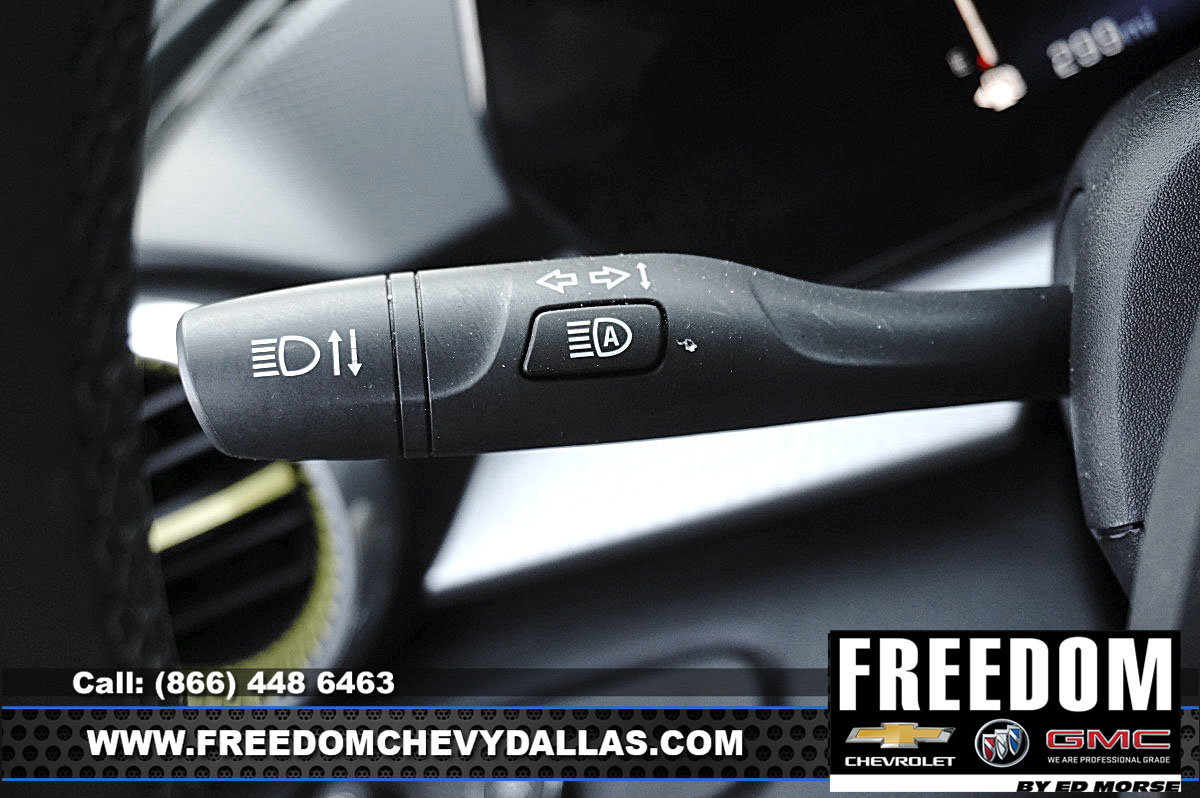 Used 2025 Chevrolet Trax LT w/ Driver Confidence Package FWD image 22
