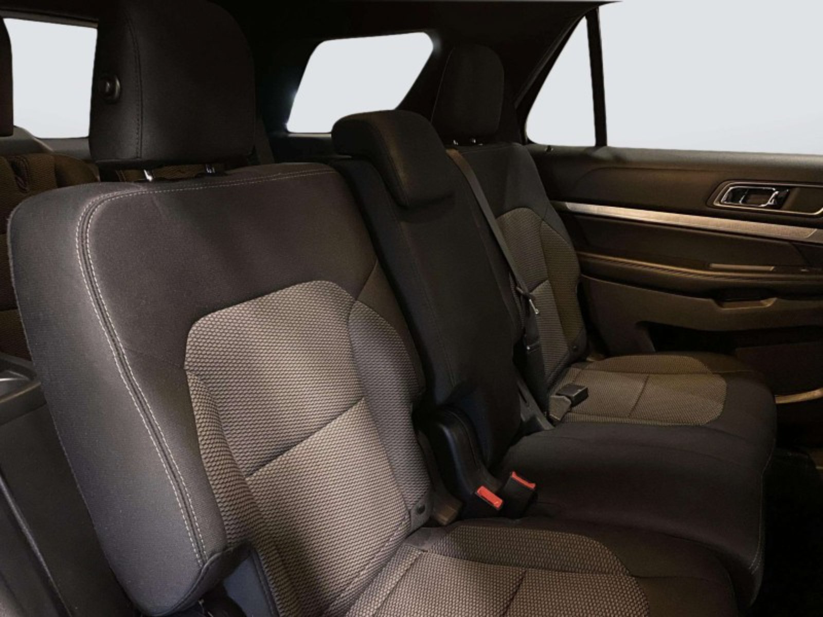 Used 2019 Ford Explorer XLT FWD image 33