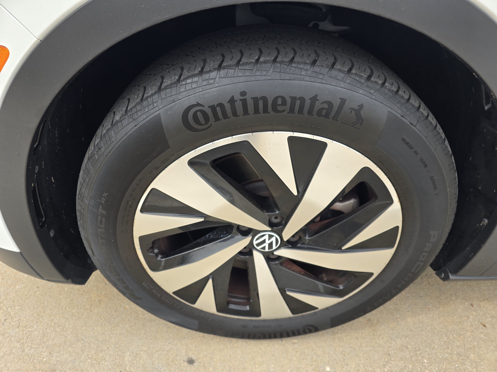 Used 2024 Volkswagen ID.4 2WD image 15