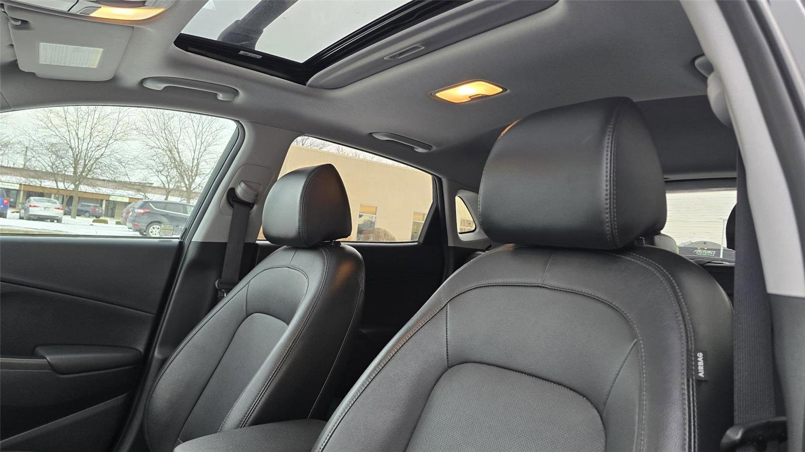 Used 2023 Hyundai Kona Limited image 6