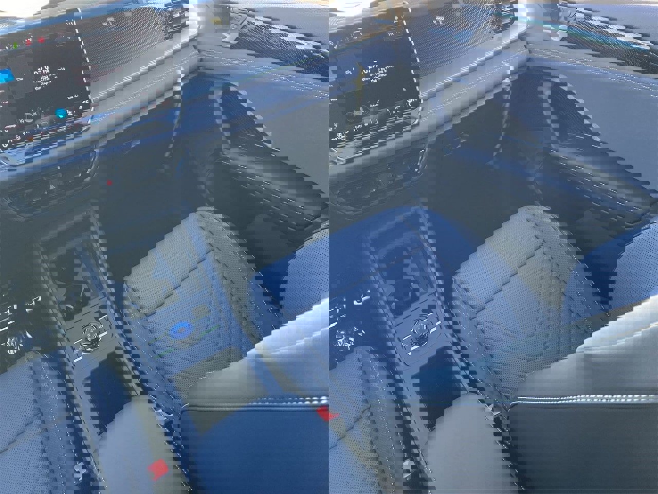 New 2026 Volkswagen Tiguan SE R-Line image 12