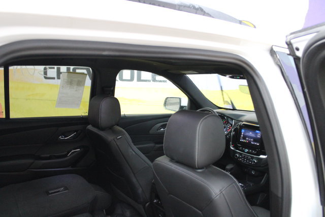 Used 2023 Chevrolet Traverse LT AWD/4WD image 10