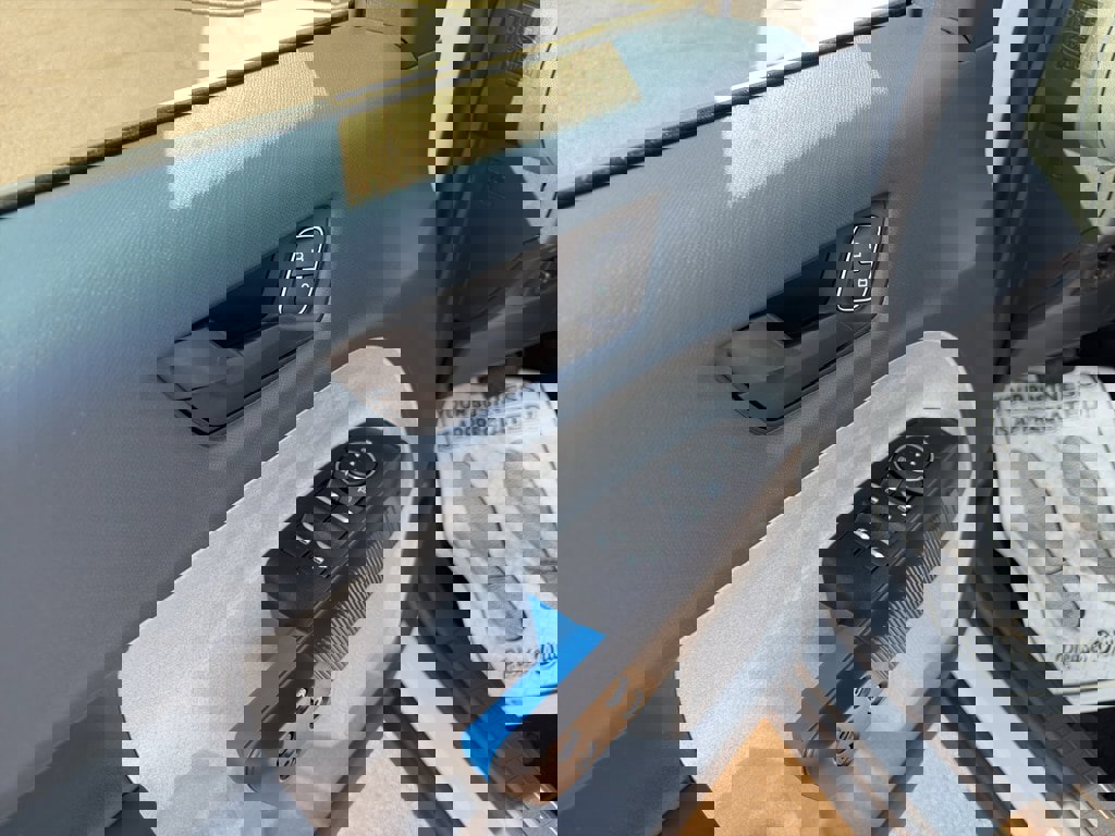 New 2025 Ford Maverick XLT w/ XLT Luxury Package image 10