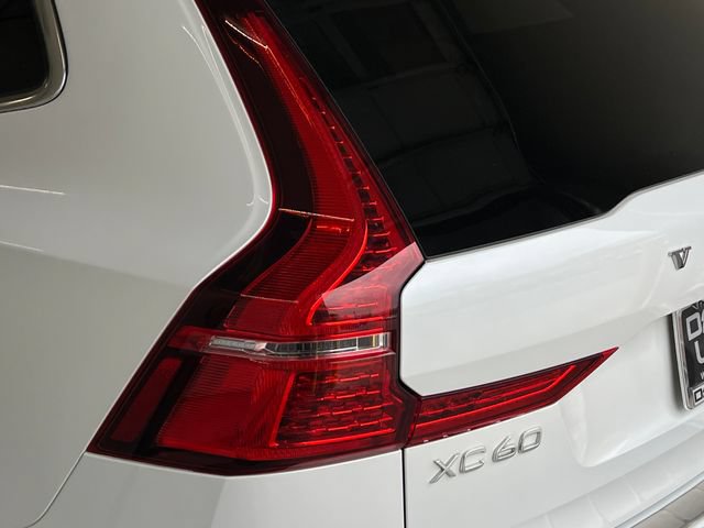 Used 2021 Volvo XC60 T5 Inscription w/ Advanced Package AWD/4WD image 17