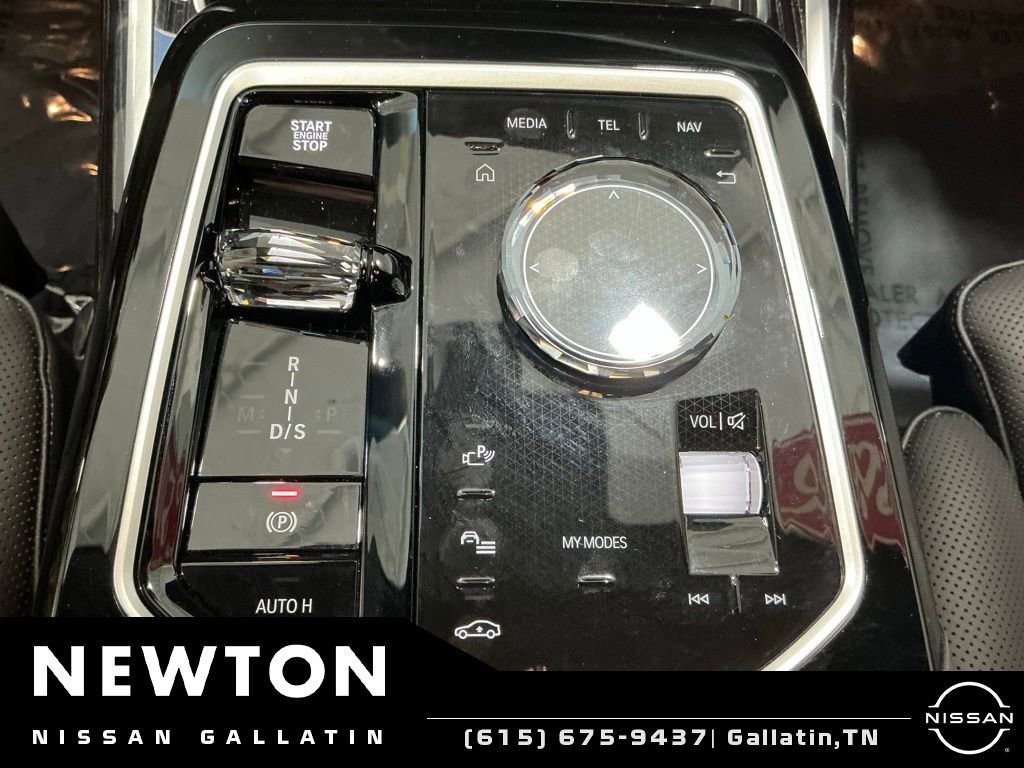 Used 2026 BMW 740i xDrive AWD/4WD image 10
