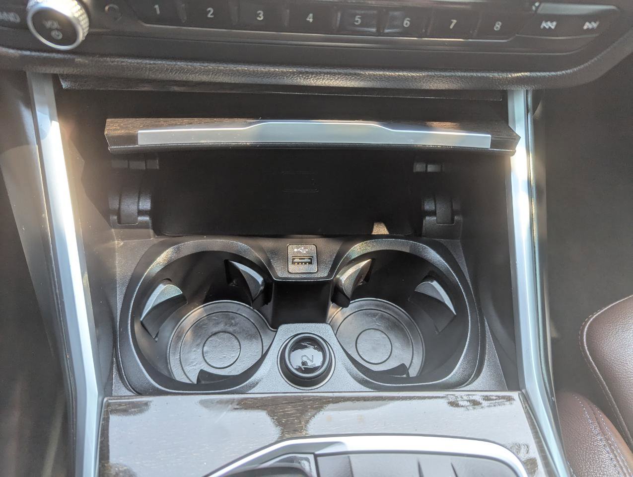 Used 2020 BMW 330i xDrive Sedan w/ Premium Package image 30