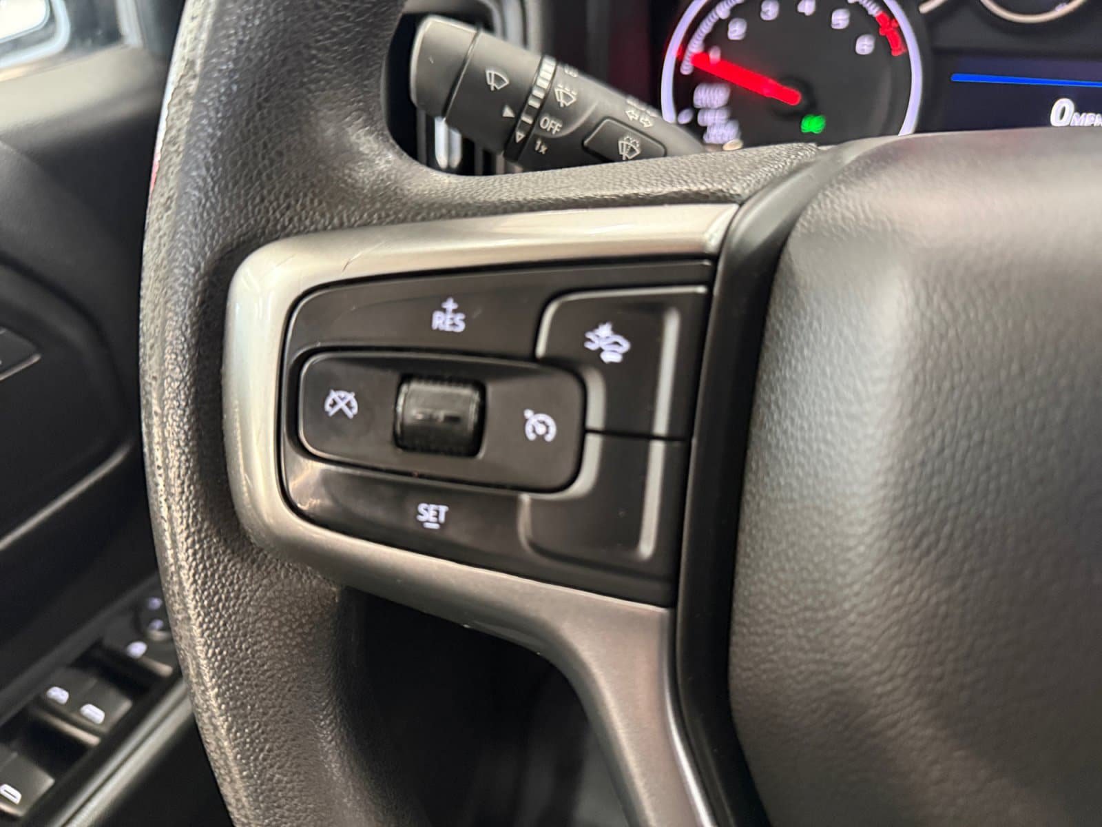 Used 2022 Chevrolet Silverado 1500 Custom w/ Safety Confidence Package AWD/4WD image 17