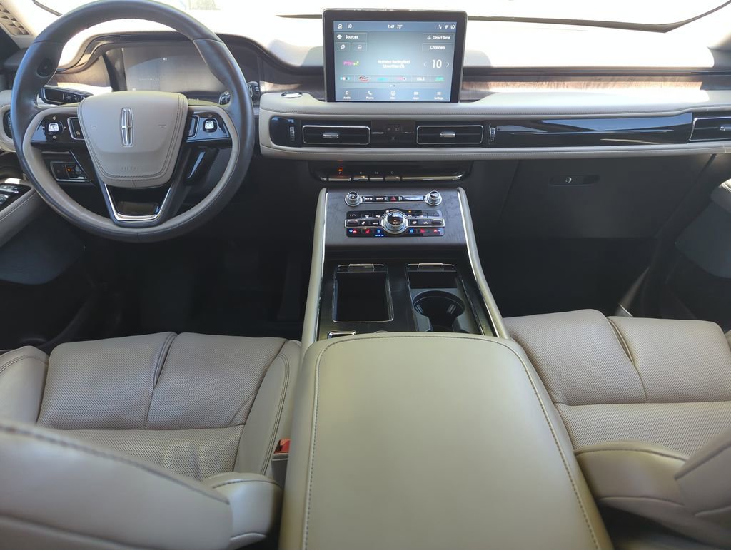 Used 2020 Lincoln Aviator Reserve w/ Equipment Group 202A image 14