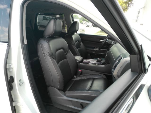 Used 2022 Nissan Pathfinder SL w/ SL Black Package image 24