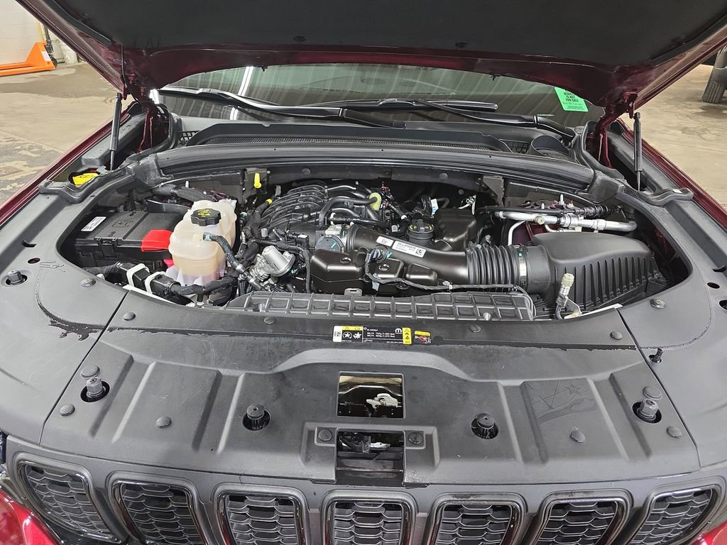 Certified 2023 Jeep Grand Cherokee Limited w/ Black Appearance Package AWD/4WD image 31