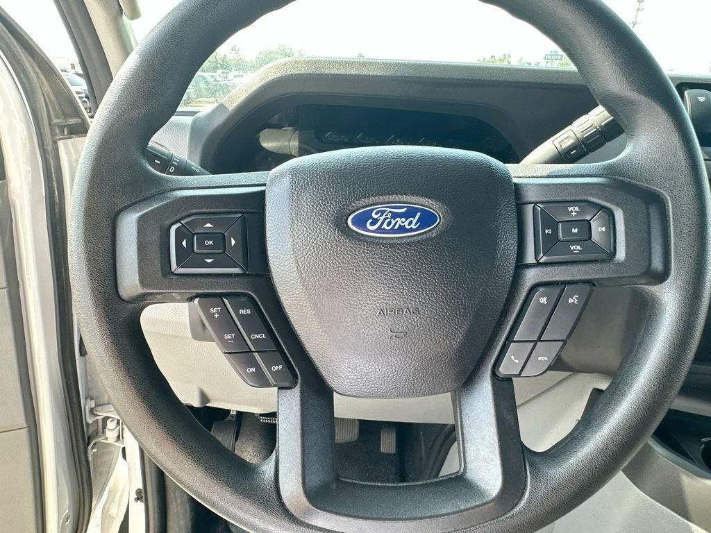 Used 2022 Ford E-450 and Econoline 450 Super Duty RWD image 17