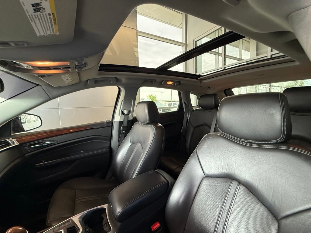 Used 2014 Cadillac SRX Luxury w/ Driver Awareness Package FWD image 18