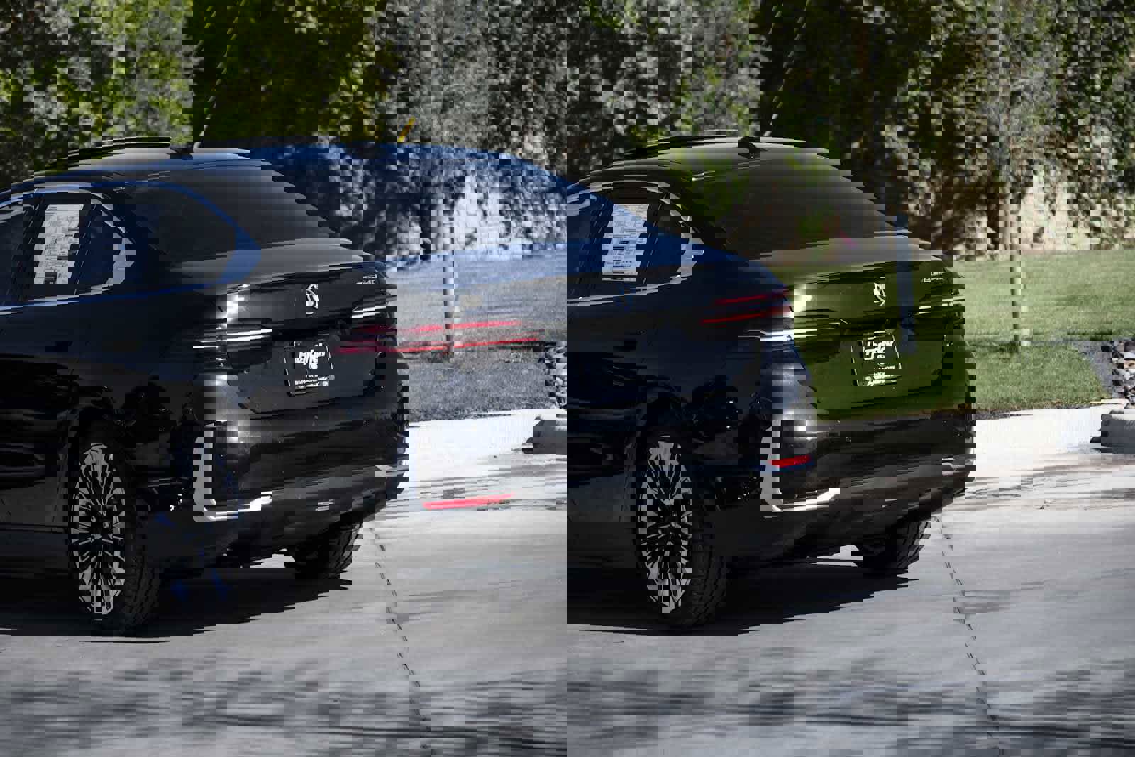 New 2026 BMW i5 eDrive40 image 5