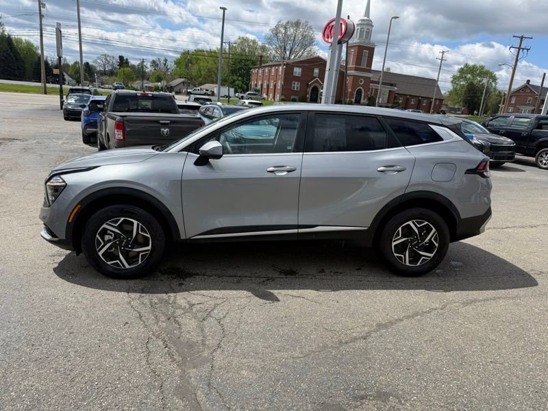Certified 2025 Kia Sportage LX image 4