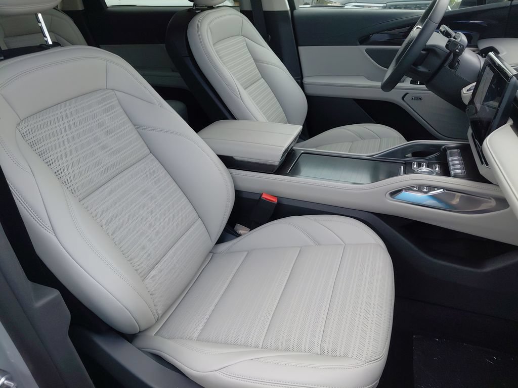 New 2026 Lincoln Nautilus Reserve w/ Jet Appearance Package AWD/4WD image 39