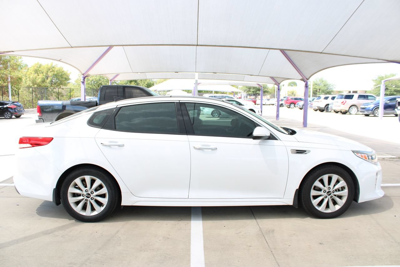 Used 2017 Kia Optima EX w/ Premium Package FWD image 7