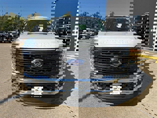 New 2026 Ford F250 XL w/ XL Chrome Package image 2