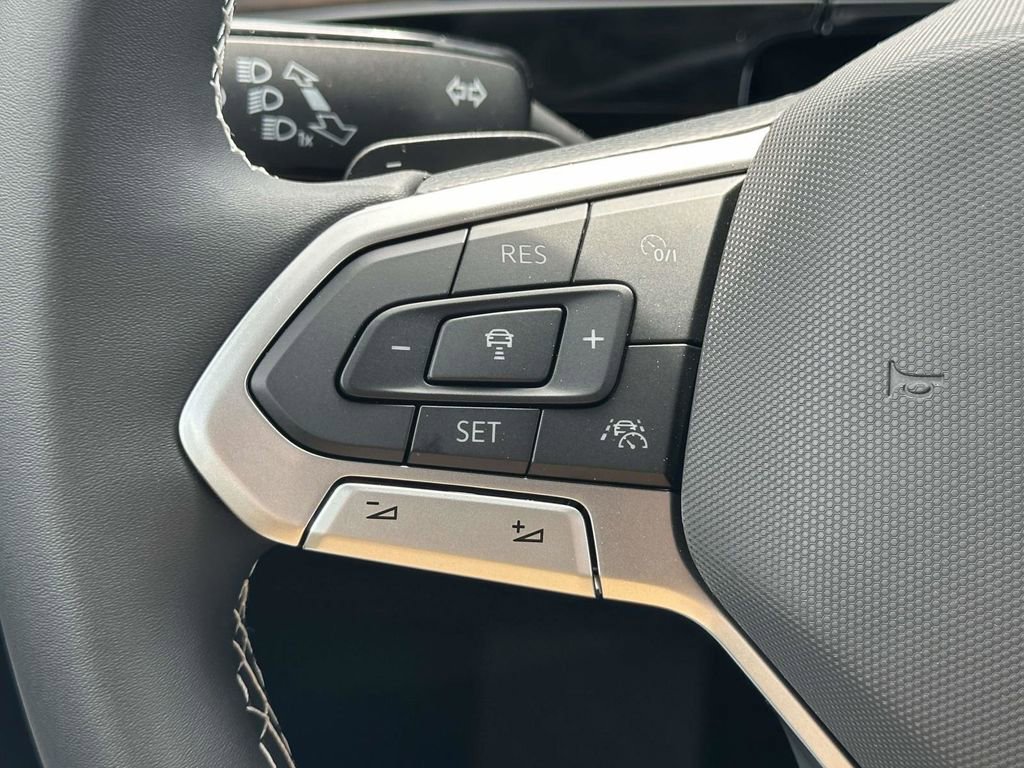 New 2026 Volkswagen Atlas SE image 17