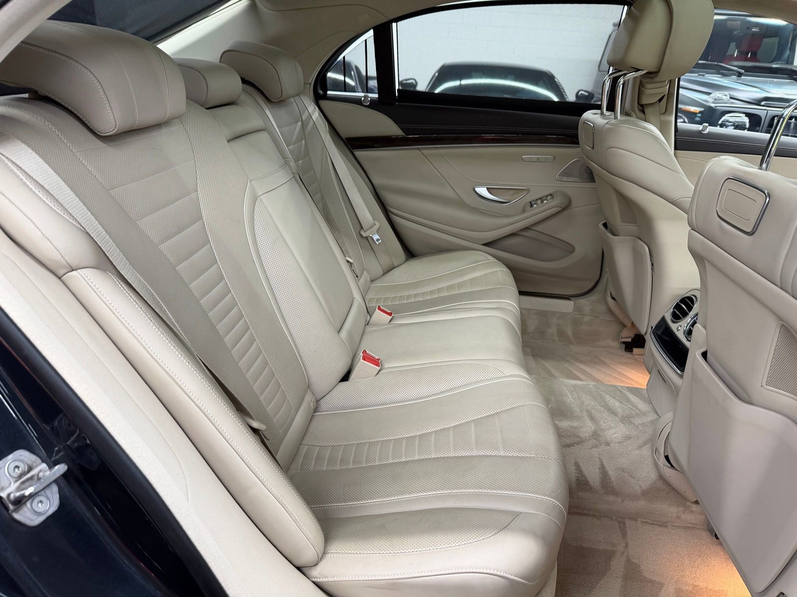 Used 2019 Mercedes-Benz S 560 Sedan image 23