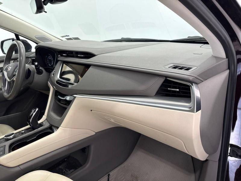 Used 2021 Cadillac XT5 Premium Luxury FWD image 16