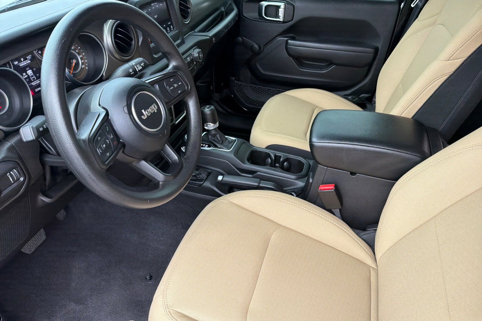 Used 2023 Jeep Wrangler Willys image 10