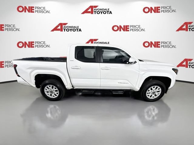 Certified 2026 Toyota Tacoma SR5 AWD/4WD image 9