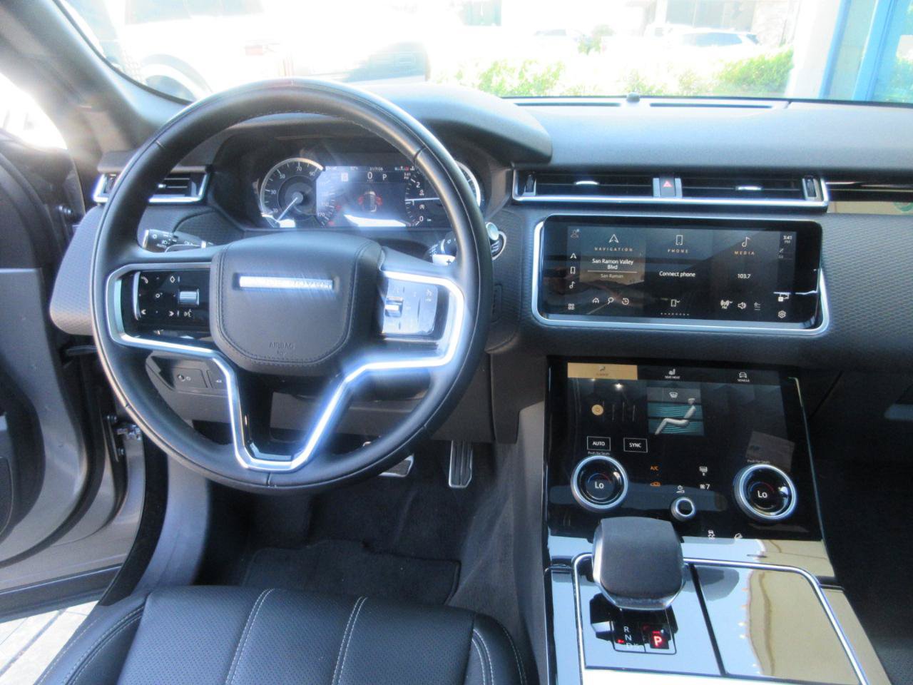 Used 2023 Land Rover Range Rover Velar R-Dynamic S AWD/4WD image 46