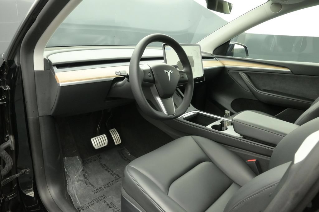 Used 2024 Tesla Model Y Performance AWD/4WD image 33