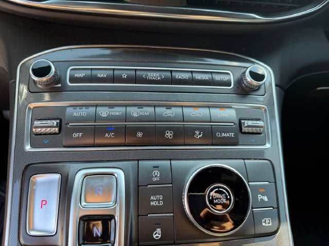 Used 2022 Hyundai Santa Fe Calligraphy FWD image 4