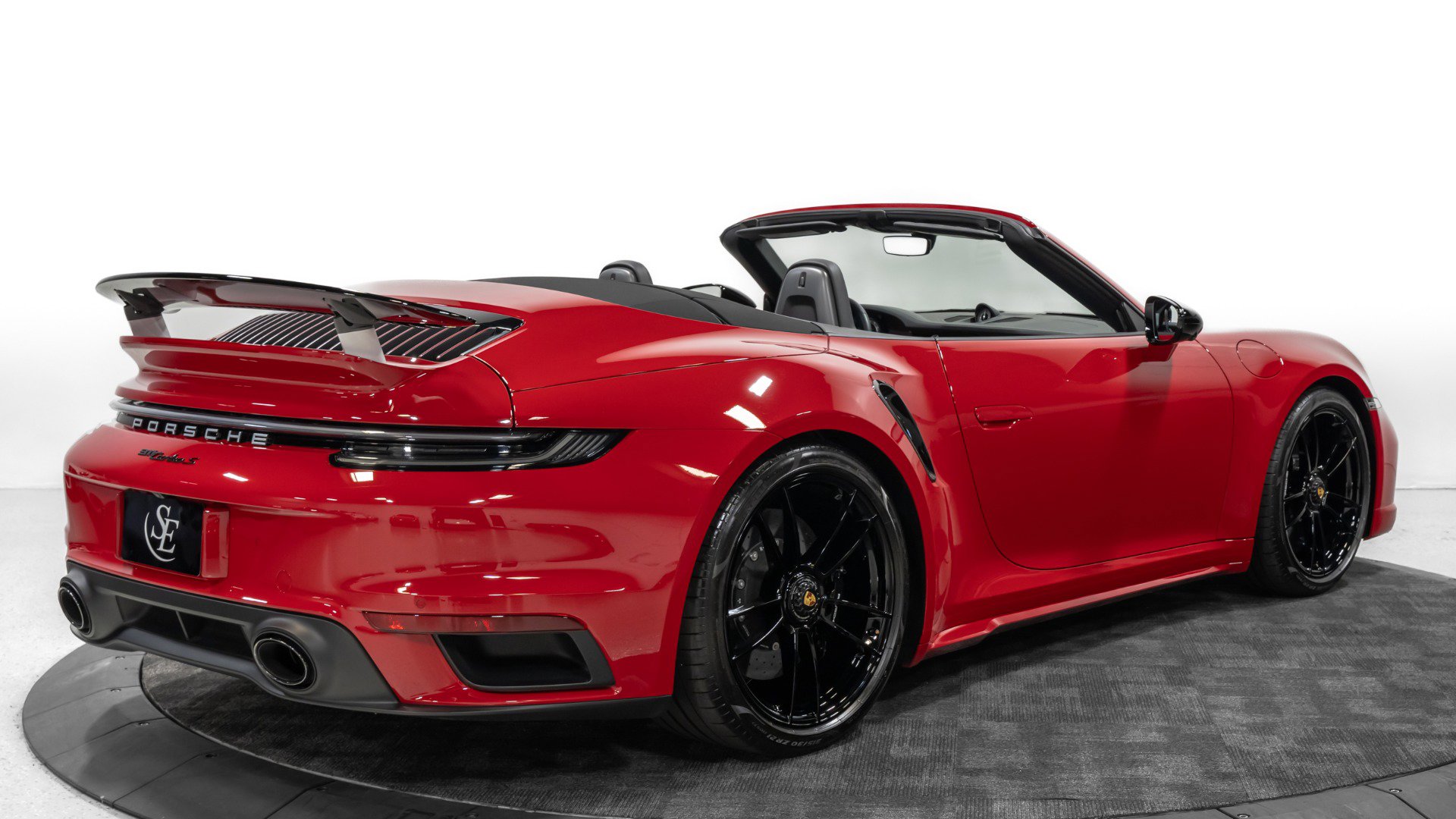 Used 2021 Porsche 911 Turbo S image 9