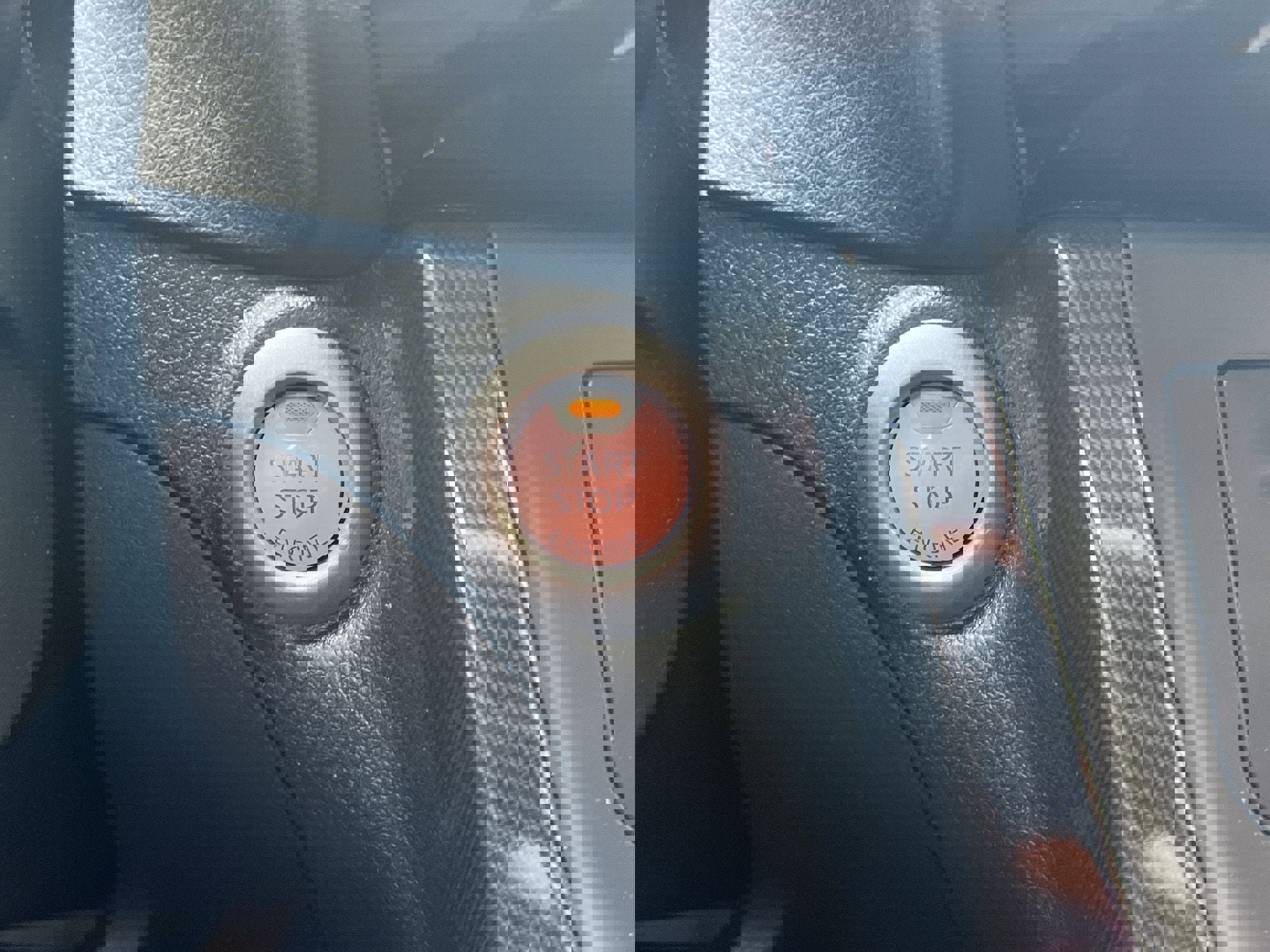 Used 2019 Nissan Sentra SR w/ Premium Package (SR) image 5