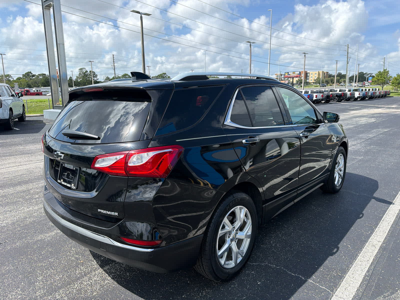 Used 2020 Chevrolet Equinox Premier FWD image 5