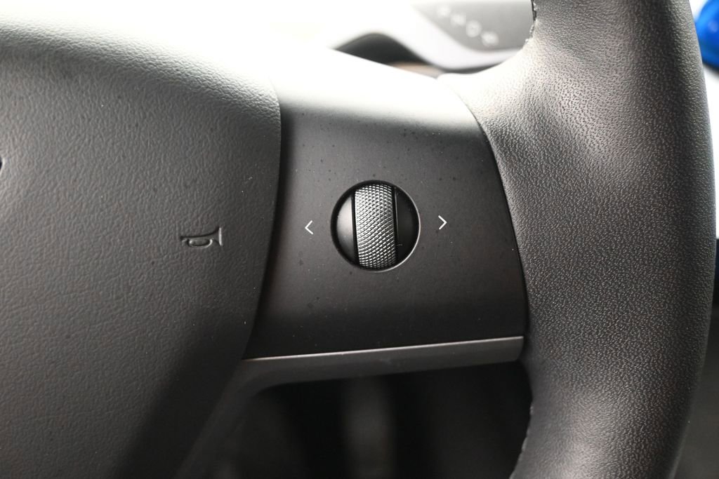 Used 2021 Tesla Model Y 2WD image 23