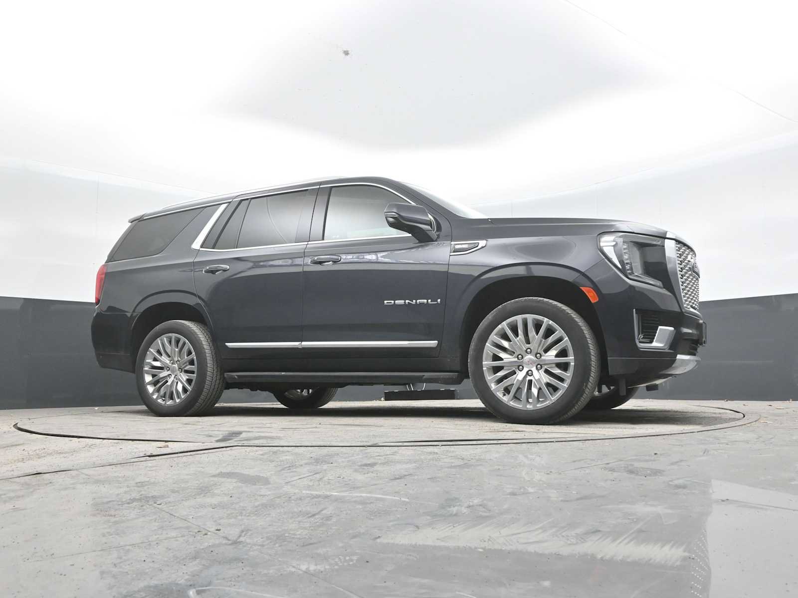 Used 2023 GMC Yukon Denali AWD/4WD image 27