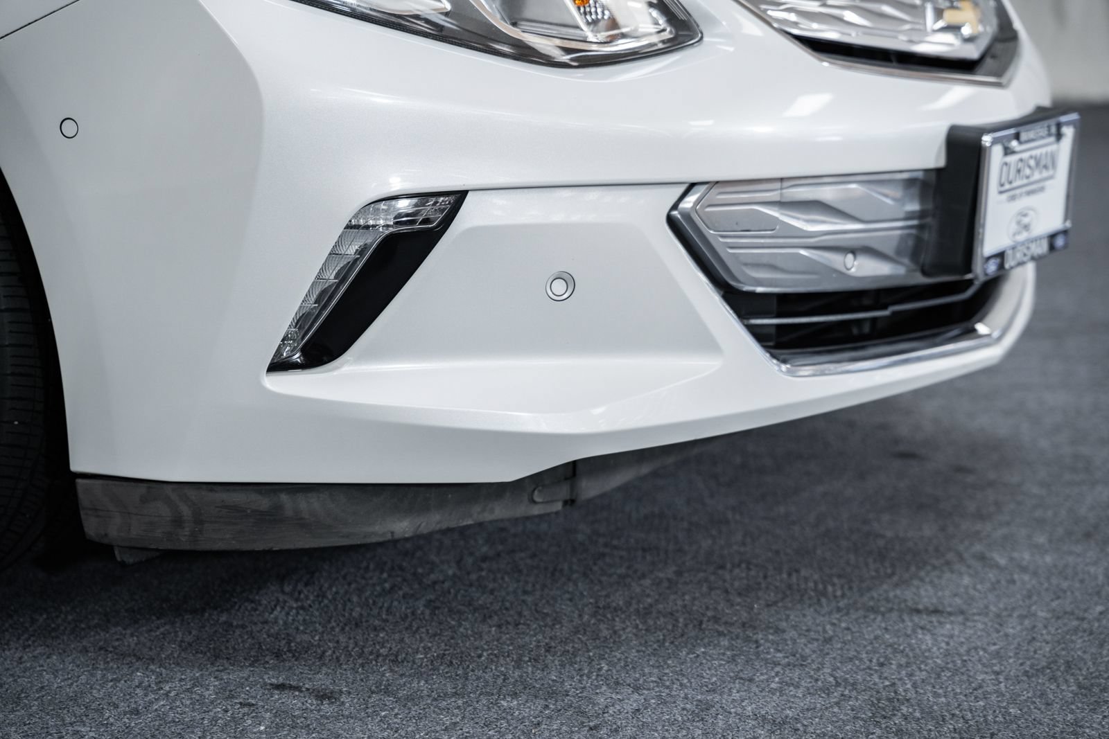 Used 2016 Chevrolet Volt Premier w/ Driver Confidence Package FWD image 12