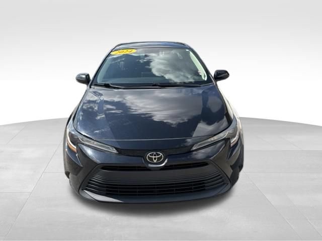 Used 2024 Toyota Corolla LE FWD image 7