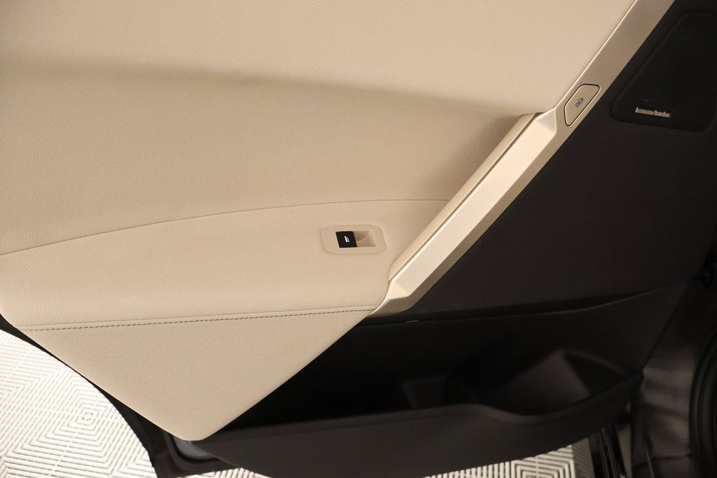 Used 2024 BMW iX xDrive50 w/ Sport Package image 18