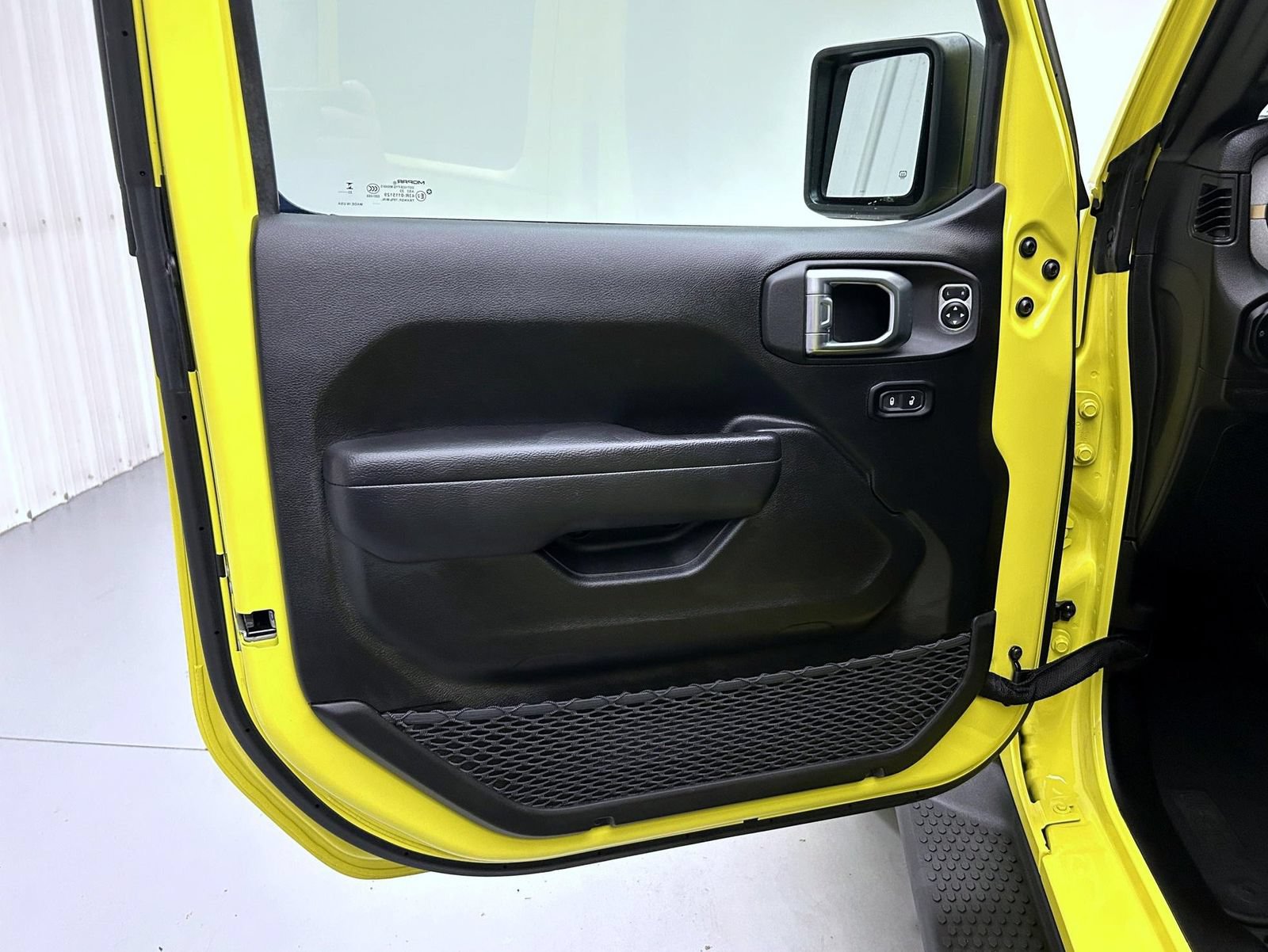 Used 2024 Jeep Wrangler Unlimited Sport AWD/4WD image 9